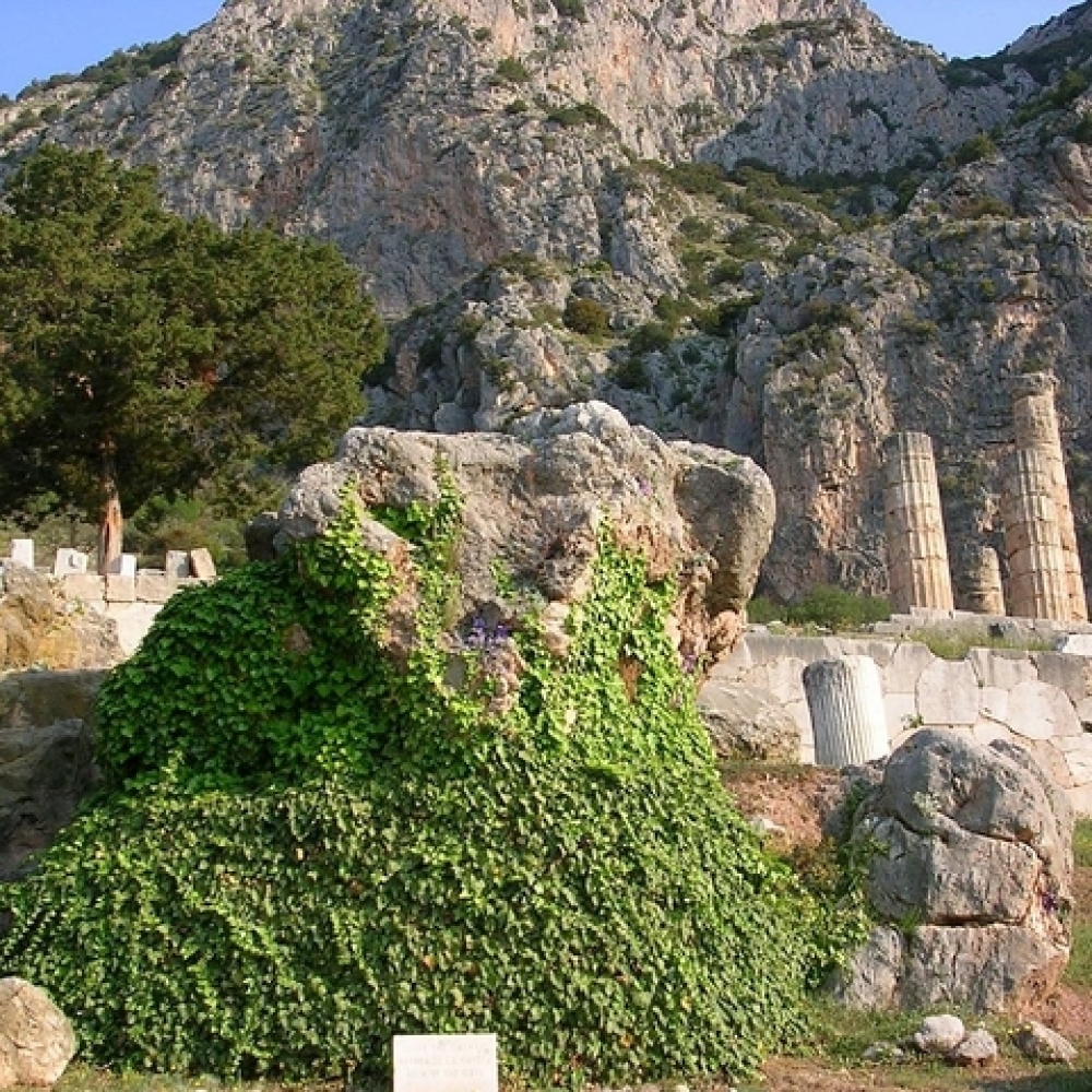 &Sigma;ί&beta;&upsilon;&lambda;&lambda;&alpha;: &Eta; &delta;&iota;&alpha;&chi;&rho;&omicron;&nu;&iota;&kappa;ή &omicron;&nu;&omicron;&mu;&alpha;&sigma;ί&alpha; &tau;&eta;&sigmaf; &gamma;&upsilon;&nu;&alpha;ί&kappa;&alpha;&sigmaf; &pi;&rho;&omicron;&phi;ή&tau;&iota;&delta;&alpha;&sigmaf;