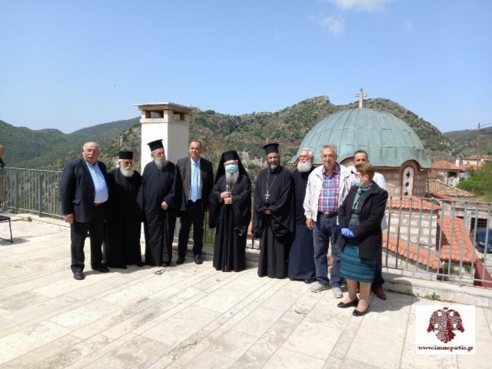 &Pi;&alpha;&rho;&omicron;&upsilon;&sigma;ί&alpha; &tau;&omicron;&upsilon; &Gamma;&omicron;&rho;&tau;&upsilon;&nu;&iota;&alpha;&kappa;&omicron;ύ &Sigma;&upsilon;&nu;&delta;έ&sigma;&mu;&omicron;&upsilon; &Sigma;&pi;ά&rho;&tau;&eta;&sigmaf; &omicron; &epsilon;&omicron;&rho;&tau;&alpha;&sigma;&mu;ό&sigmaf; &tau;&omicron;&upsilon; &nu;&epsilon;&omicron;&mu;ά&rho;&tau;&upsilon;&rho;&omicron;&sigmaf; &Epsilon;&upsilon;&theta;&upsilon;&mu;ί&omicron;&upsilon; &sigma;&tau;&eta; &Delta;&eta;&mu;&eta;&tau;&sigma;ά&nu;&alpha;