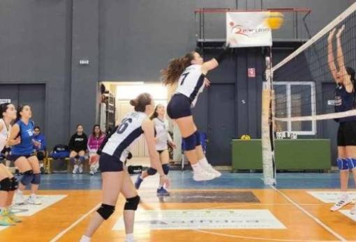 Βόλεϊ Γυναικών Κ18: Εμφατική νίκη στην Καλαμάτα για τα κορίτσια του ΑΠΟΕΛ