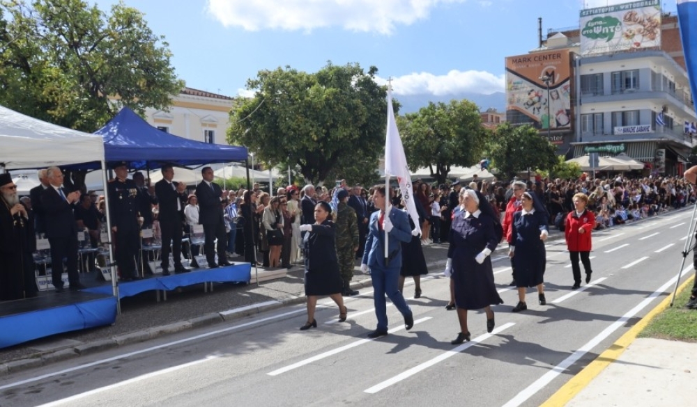 &Lambda;&alpha;&mu;&pi;&rho;έ&sigmaf; &omicron;&iota; &epsilon;&kappa;&delta;&eta;&lambda;ώ&sigma;&epsilon;&iota;&sigmaf; &tau;&omicron;&upsilon; &laquo;Ό&chi;&iota;&raquo; &sigma;&epsilon; ό&lambda;&omicron; &tau;&omicron;&nu; &Delta;. &Sigma;&pi;ά&rho;&tau;&eta;&sigmaf;
