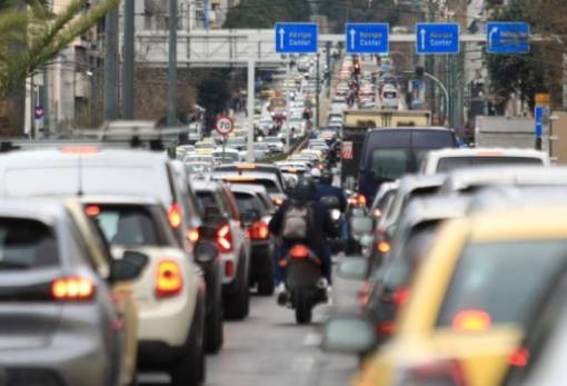 Τέλη κυκλοφορίας 2021: Η τελευταία ευκαιρία για τους ιδιοκτήτες πριν από τη βεβαίωση οφειλών