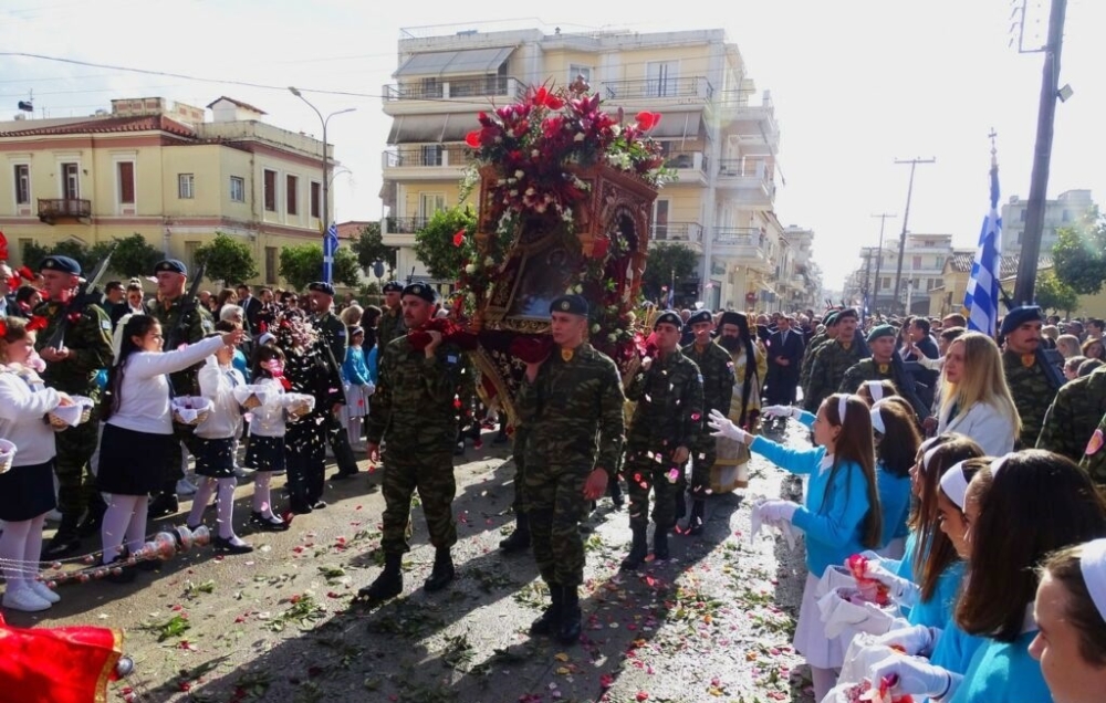 &Eta; &Lambda;&alpha;&kappa;&epsilon;&delta;&alpha;ί&mu;&omega;&nu; &epsilon;&chi;ά&rho;&eta;: &Pi;&alpha;&nu;&eta;&gamma;&upsilon;&rho;&iota;&kappa;ό&sigmaf; &epsilon;&omicron;&rho;&tau;&alpha;&sigma;&mu;ό&sigmaf; &tau;&omicron;&upsilon; Ό&sigma;&iota;&omicron;&upsilon; &Nu;ί&kappa;&omega;&nu;&alpha; &sigma;&tau;&eta; &Sigma;&pi;ά&rho;&tau;&eta;