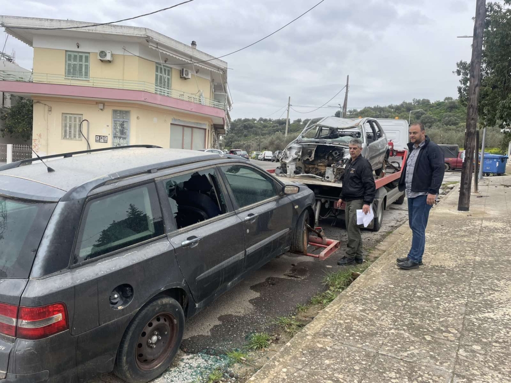 &Epsilon;&pi;&iota;&chi;&epsilon;ί&rho;&eta;&sigma;&eta;-&laquo;&xi;&epsilon;&kappa;&alpha;&theta;ά&rho;&iota;&sigma;&mu;&alpha;&raquo; &sigma;&tau;&omicron;&upsilon;&sigmaf; &delta;&rho;ό&mu;&omicron;&upsilon;&sigmaf; &tau;&eta;&sigmaf; &Sigma;&pi;ά&rho;&tau;&eta;&sigmaf;