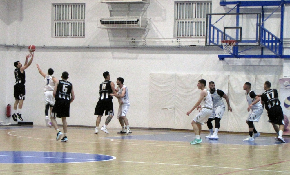 &Alpha;1΄ &Kappa;&alpha;&tau;&eta;&gamma;&omicron;&rho;ί&alpha; &Epsilon;&Kappa;&Alpha;&Sigma;&Kappa;&Epsilon;&Nu;&Omicron;&Pi;: &Kappa;έ&rho;&delta;&iota;&sigma;&epsilon; &omicron; &Sigma;&pi;&alpha;&rho;&tau;&iota;&alpha;&tau;&iota;&kappa;ό&sigmaf;, έ&chi;&alpha;&sigma;&alpha;&nu; &Alpha;&Pi;&Omicron;&Epsilon;&Lambda; &kappa;&alpha;&iota; &Lambda;ά&kappa;&omega;&nu;&alpha;&sigmaf;