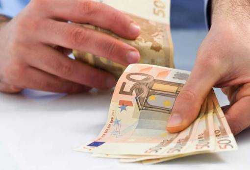 Μέχρι τη Μ. Τετάρτη η καταβολή του δώρου Πάσχα