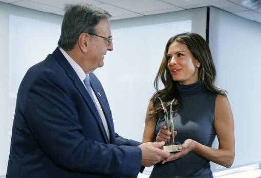 Η Μ. Μενούνος πρέσβης της ΕΟΕ για τους Ολυμπιακούς Αγώνες του Λος Άντζελες