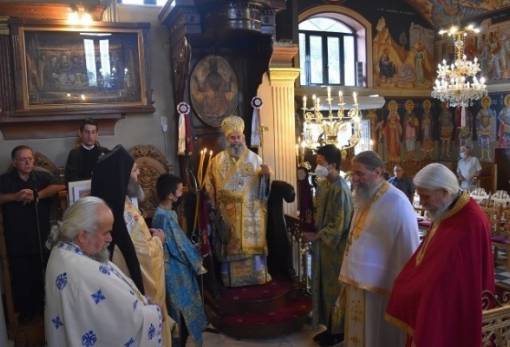 Μητροπολίτης Μάνης: «Ο πιστός χριστιανός προσκυνά την Αγία Τριάδα»