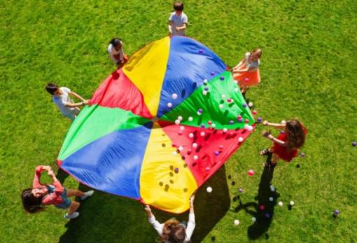 Ξεκίνησαν οι αιτήσεις για τις παιδικές κατασκηνώσεις της ΔΥΠΑ