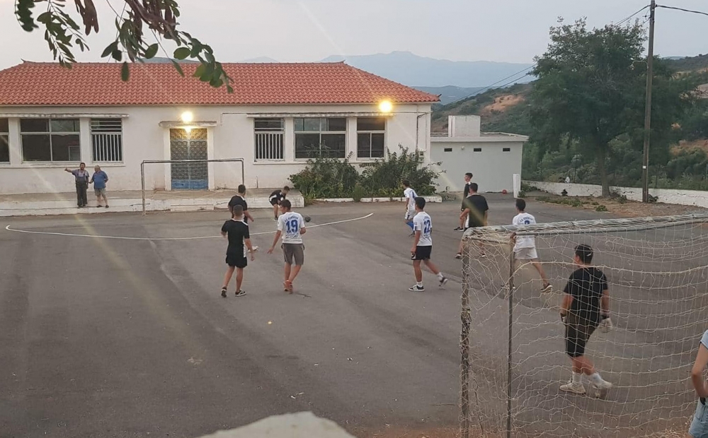 &laquo;&Alpha;&nu;&alpha;&gamma;έ&nu;&nu;&eta;&sigma;&eta;&raquo; &kappa;&tau;&iota;&rho;ί&omega;&nu; &sigma;&tau;&alpha; &chi;&omega;&rho;&iota;ά &tau;&omicron;&upsilon; &Delta;. &Mu;&omicron;&nu;&epsilon;&mu;&beta;&alpha;&sigma;ί&alpha;&sigmaf;