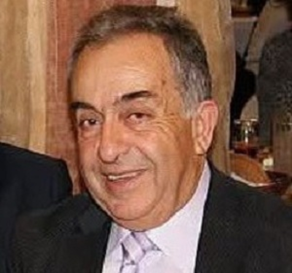 &Delta;&Sigma; &Sigma;&pi;ά&rho;&tau;&eta;&sigmaf; &gamma;&iota;&alpha; &Delta;. &Lambda;ά&zeta;&alpha;&rho;&eta;: &laquo;&Upsilon;&pi;&eta;&rho;έ&tau;&eta;&sigma;&epsilon; &tau;&omicron;&nu; &tau;ό&pi;&omicron; &mu;&epsilon; ή&theta;&omicron;&sigmaf;, &alpha;ί&sigma;&theta;&eta;&mu;&alpha; &epsilon;&upsilon;&theta;ύ&nu;&eta;&sigmaf; &kappa;&alpha;&iota; &alpha;&phi;&omicron;&sigma;ί&omega;&sigma;&eta;&raquo;