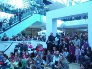 &Sigma;&tau;&omicron; &Lambda;&omicron;&nu;&delta;ί&nu;&omicron; &eta; &Pi;&epsilon;&lambda;&omicron;&pi;ό&nu;&nu;&eta;&sigma;&omicron;&sigmaf; &gamma;&iota;&alpha; &tau;&eta;&nu; &tau;&omicron;&upsilon;&rho;&iota;&sigma;&tau;&iota;&kappa;ή &pi;&rho;&omicron;&beta;&omicron;&lambda;ή