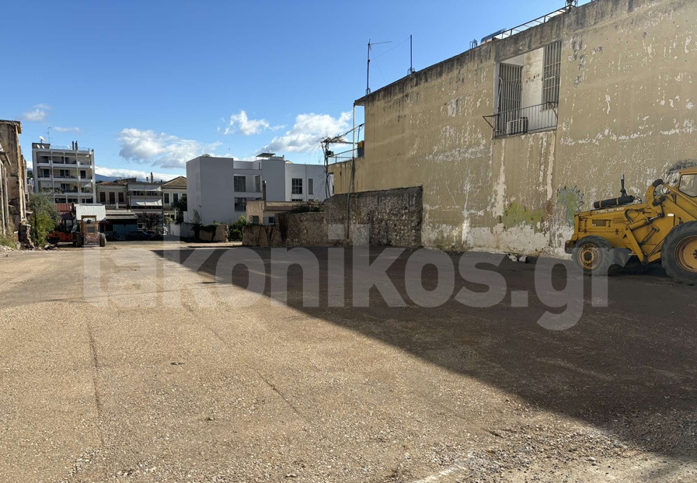 Έ&rho;&chi;&epsilon;&tau;&alpha;&iota; &mu;&epsilon;&gamma;ά&lambda;&omicron; &pi;ά&rho;&kappa;&iota;&nu;&gamma;&kappa; - &alpha;&nu;ά&sigma;&alpha; &sigma;&tau;&eta; &Sigma;&pi;ά&rho;&tau;&eta;