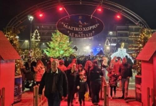 Δόθηκε μοναδικά το έναυσμα των Χριστουγέννων στη Σπάρτη (ΦΩΤΟ)