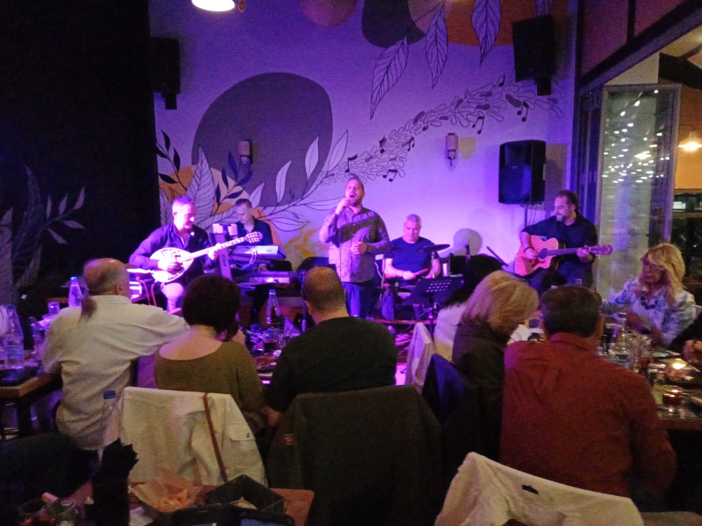 &Gamma;&lambda;έ&nu;&tau;&iota; &tau;&rho;&iota;&kappa;&omicron;ύ&beta;&epsilon;&rho;&tau;&omicron; &sigma;&tau;&eta; &mu;&omicron;&upsilon;&sigma;&iota;&kappa;ή &beta;&rho;&alpha;&delta;&iota;ά &Sigma;&tau;έ&lambda;&iota;&omicron;&upsilon; &Kappa;&alpha;&zeta;&alpha;&nu;&tau;&zeta;ί&delta;&eta; &sigma;&tau;&eta; &Sigma;&pi;ά&rho;&tau;&eta;