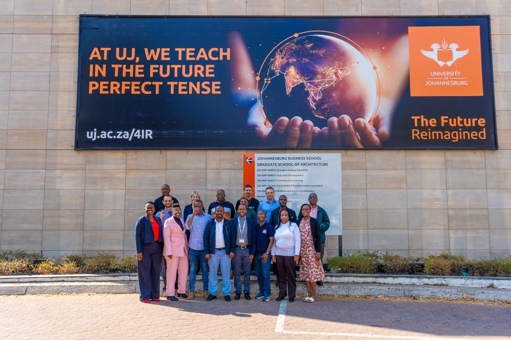 &Tau;&omicron; &Pi;&alpha;&nu;&epsilon;&pi;&iota;&sigma;&tau;ή&mu;&iota;&omicron; &Pi;&epsilon;&lambda;&omicron;&pi;&omicron;&nu;&nu;ή&sigma;&omicron;&upsilon; &sigma;&tau;&eta; &Nu;ό&tau;&iota;&alpha; &Alpha;&phi;&rho;&iota;&kappa;ή