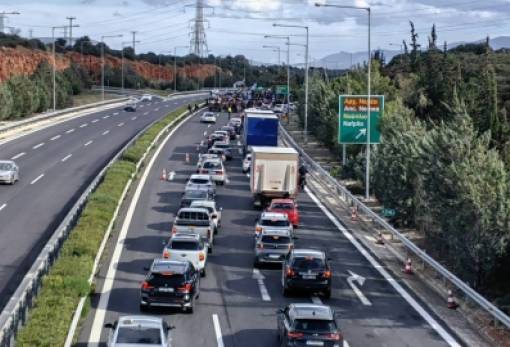 «Μαραθώνιος» το Σπάρτη-Αθήνα λόγω μπλόκου στον αυτοκινητόδρομο
