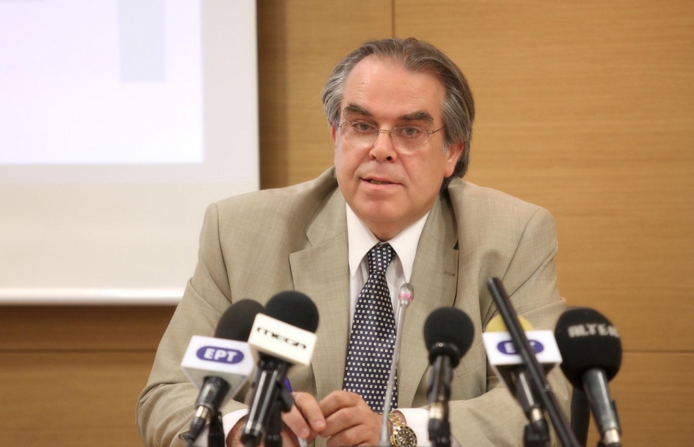 &Delta;. &Pi;&omicron;&lambda;&lambda;ά&lambda;&eta;&sigmaf;: &laquo;&Omicron;&iota; &xi;&epsilon;&nu;&omicron;&delta;ό&chi;&omicron;&iota; &alpha;&nu;&tau;&iota;&mu;έ&tau;&omega;&pi;&omicron;&iota; &pi;ά&lambda;&iota; &mu;&epsilon; &pi;&rho;&omega;&tau;ό&gamma;&nu;&omega;&rho;&epsilon;&sigmaf; &sigma;&upsilon;&nu;&theta;ή&kappa;&epsilon;&sigmaf;&raquo;