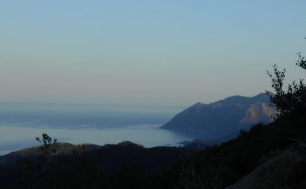 &laquo;&Alpha;&nu;&upsilon;&pi;&omicron;&lambda;ό&gamma;&iota;&sigma;&tau;&epsilon;&sigmaf; &kappa;&alpha;&iota; &mu;&eta; &alpha;&nu;&alpha;&sigma;&tau;&rho;έ&psi;&iota;&mu;&epsilon;&sigmaf; &pi;&epsilon;&rho;&iota;&beta;&alpha;&lambda;&lambda;&omicron;&nu;&tau;&iota;&kappa;έ&sigmaf; &epsilon;&pi;&iota;&pi;&tau;ώ&sigma;&epsilon;&iota;&sigmaf; &sigma;&tau;&omicron;&nu; &Mu;&alpha;&lambda;έ&alpha;&raquo;