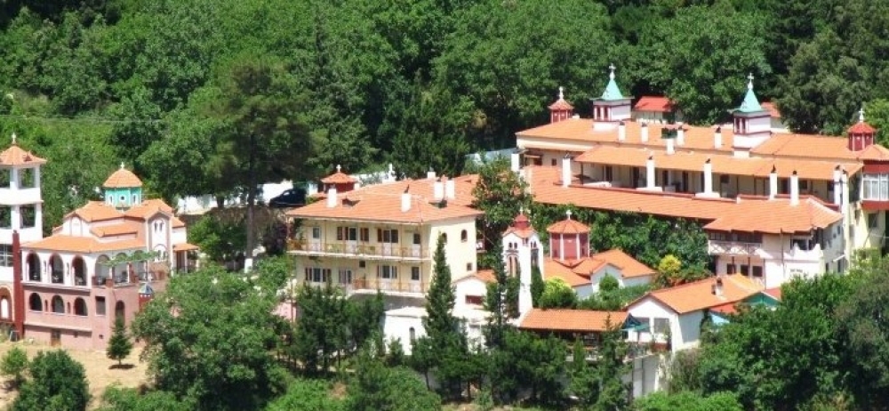 &Omicron; &Gamma;&iota;ώ&rho;&gamma;&eta;&sigmaf; &sigma;&tau;&eta; &mu;&omicron;&nu;ή &Alpha;&gamma;ί&omicron;&upsilon; &Gamma;&epsilon;&omega;&rho;&gamma;ί&omicron;&upsilon; &tau;&omega;&nu; &Eta;&lambda;ί&omega;&nu;[1] (&Epsilon;ύ&beta;&omicron;&iota;&alpha;)