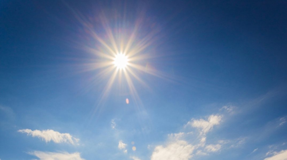 Ή&lambda;&iota;&omicron;&sigmaf;: &Pi;&epsilon;&rho;&iota;&sigma;&sigma;ό&tau;&epsilon;&rho;&omicron; &phi;&omega;&sigmaf;, &pi;&epsilon;&rho;&iota;&sigma;&sigma;ό&tau;&epsilon;&rho;&alpha; &chi;&rho;ό&nu;&iota;&alpha; &zeta;&omega;ή&sigmaf;;