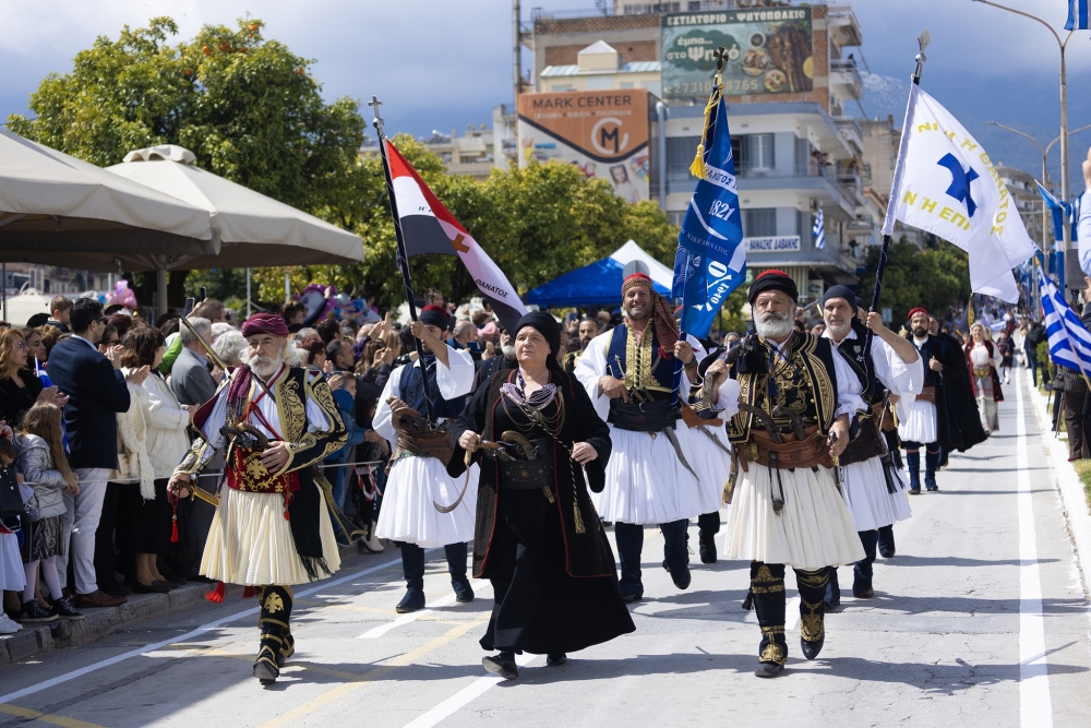 &Sigma;&tau;&alpha; &gamma;&alpha;&lambda;&alpha;&nu;ό&lambda;&epsilon;&upsilon;&kappa;&alpha; &eta; &Sigma;&pi;ά&rho;&tau;&eta; &tau;&iota;&mu;ά &kappa;&alpha;&iota; &phi;έ&tau;&omicron;&sigmaf; &tau;&eta;&nu; 25&eta; &Mu;&alpha;&rho;&tau;ί&omicron;&upsilon; '21