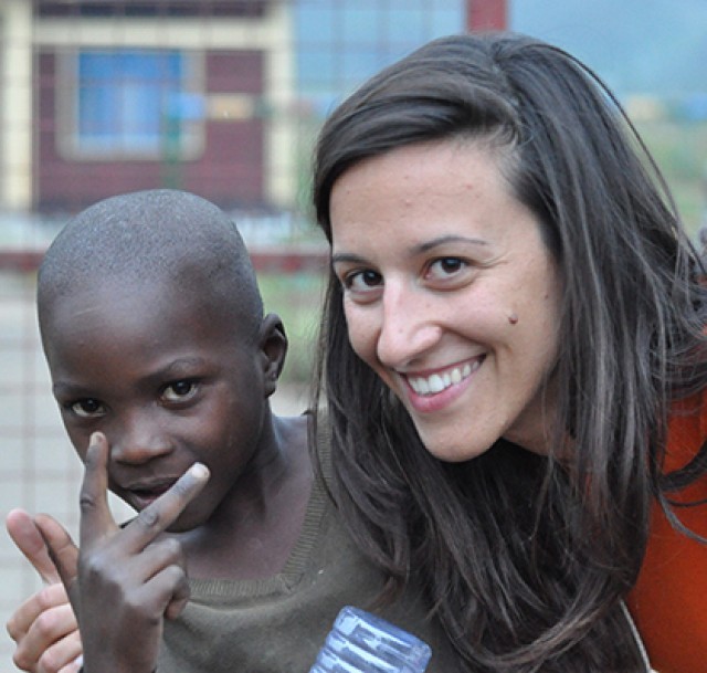&Eta; &delta;&alpha;&sigma;&kappa;ά&lambda;&alpha; &alpha;&pi;ό &tau;&eta;&nu; &Kappa;&alpha;&lambda;&alpha;&mu;ά&tau;&alpha; &pi;&omicron;&upsilon; &tau;&alpha;&xi;ί&delta;&epsilon;&psi;&epsilon; &sigma;&tau;&eta; &Rho;&omicron;&upsilon;ά&nu;&tau;&alpha; &mu;&epsilon; &tau;&eta;&nu; ActionAid
