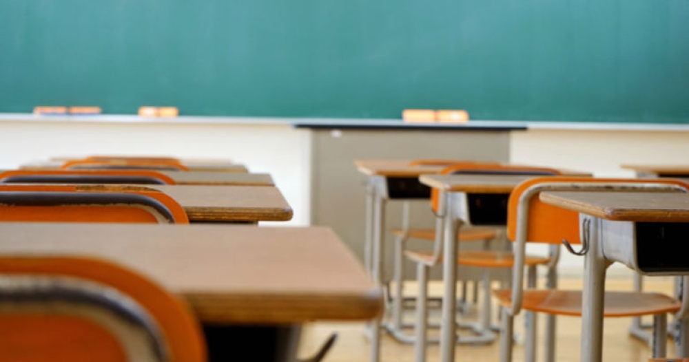 &Kappa;&alpha;&theta;&eta;&gamma;&eta;&tau;έ&sigmaf;: &Sigma;&upsilon;&nu;&epsilon;&chi;ί&zeta;&omicron;&upsilon;&nu; &tau;&iota;&sigmaf; &tau;&rho;ί&omega;&rho;&epsilon;&sigmaf; &sigma;&tau;ά&sigma;&epsilon;&iota;&sigmaf; &epsilon;&rho;&gamma;&alpha;&sigma;ί&alpha;&sigmaf; &mu;έ&chi;&rho;&iota; &tau;έ&lambda;&omicron;&sigmaf; &Mu;&alpha;ΐ&omicron;&upsilon;