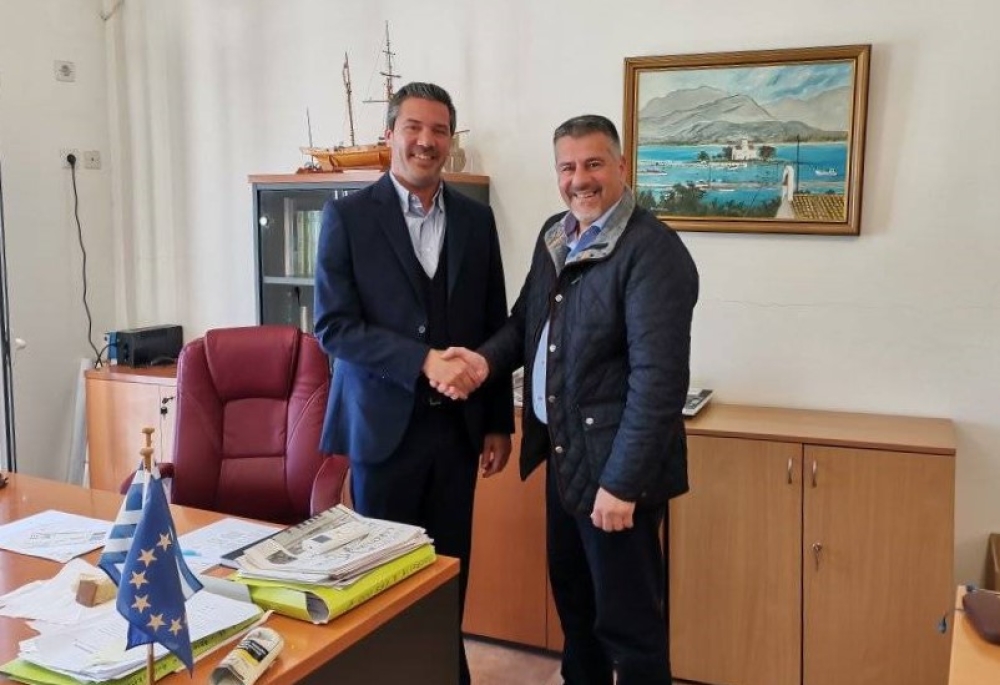 &laquo;&Mu;&epsilon;&tau;&alpha;&gamma;&rho;&alpha;&phi;ή&raquo; &sigma;&tau;&eta;&nu; &Epsilon;&lambda;&alpha;&phi;ό&nu;&eta;&sigma;&omicron; &gamma;&iota;&alpha; &tau;&omicron;&nu;&hellip; &epsilon;&lambda;&epsilon;ύ&theta;&epsilon;&rho;&omicron; &Chi;&alpha;&rho;. &Kappa;&omicron;&upsilon;&tau;&sigma;&omicron;&nu;&iota;&kappa;&omicron;&lambda;ή