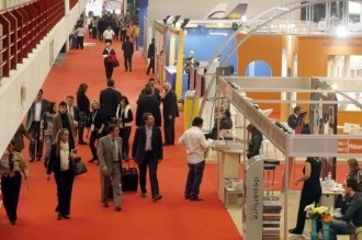 &Sigma;&tau;&eta;&nu; 26&eta; Philoxenia &omicron;&iota; &xi;&epsilon;&nu;&omicron;&delta;ό&chi;&omicron;&iota; &tau;&eta;&sigmaf; &Lambda;&alpha;&kappa;&omega;&nu;ί&alpha;&sigmaf;