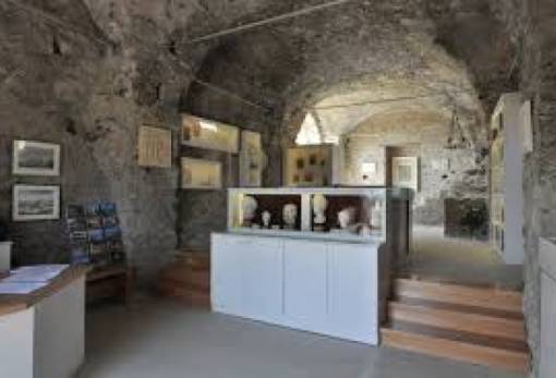 Τρείς προσλήψεις πωλητών εκμαγείων σε Μυστρά και Μονεμβασία