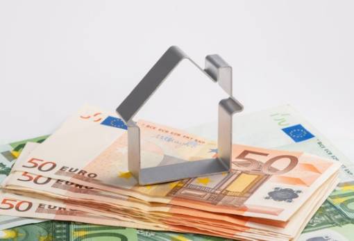 Στα 778 δισ. η περιουσία των Ελλήνων