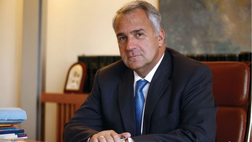 &Sigma;&tau;&eta;&nu; &Tau;&rho;ί&pi;&omicron;&lambda;&eta; &sigma;ή&mu;&epsilon;&rho;&alpha; &omicron; &Mu;ά&kappa;&eta;&sigmaf; &Beta;&omicron;&rho;ί&delta;&eta;&sigmaf;