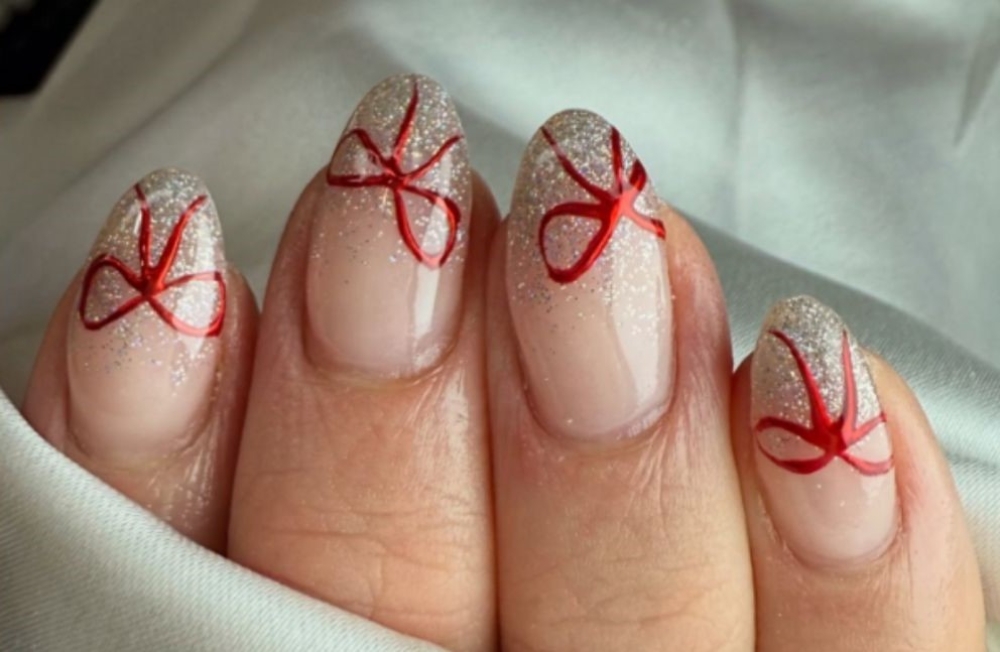 Xmas Nails: &Gamma;&alpha;&lambda;&lambda;&iota;&kappa;ό &mu;&alpha;&nu;&iota;&kappa;&iota;&omicron;ύ&rho; &mu;&epsilon; &chi;&rho;&iota;&sigma;&tau;&omicron;&upsilon;&gamma;&epsilon;&nu;&nu;&iota;ά&tau;&iota;&kappa;&eta; &pi;&iota;&nu;&epsilon;&lambda;&iota;ά