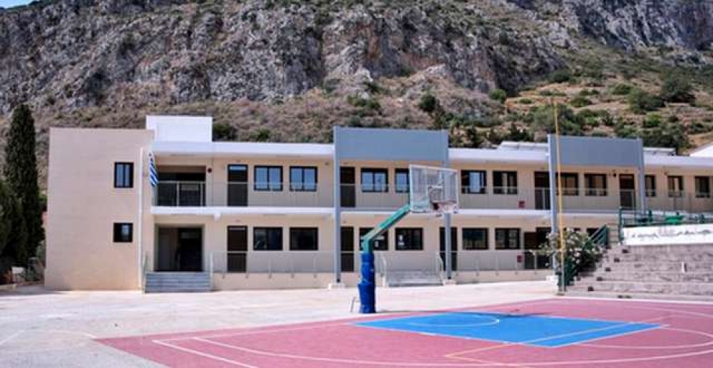 &Mu;&alpha;&theta;&eta;&tau;έ&sigmaf; &tau;&omicron;&upsilon; &Lambda;&upsilon;&kappa;&epsilon;ί&omicron;&upsilon; &Mu;&omicron;&nu;&epsilon;&mu;&beta;&alpha;&sigma;ί&alpha;&sigmaf; &beta;&rho;&alpha;&beta;&epsilon;ύ&tau;&eta;&kappa;&alpha;&nu; &alpha;&pi;ό &tau;&eta;&nu; &Epsilon;&lambda;&lambda;&eta;&nu;&iota;&kappa;ή &Mu;&alpha;&theta;&eta;&mu;&alpha;&tau;&iota;&kappa;ή &Epsilon;&tau;&alpha;&iota;&rho;&epsilon;ί&alpha;