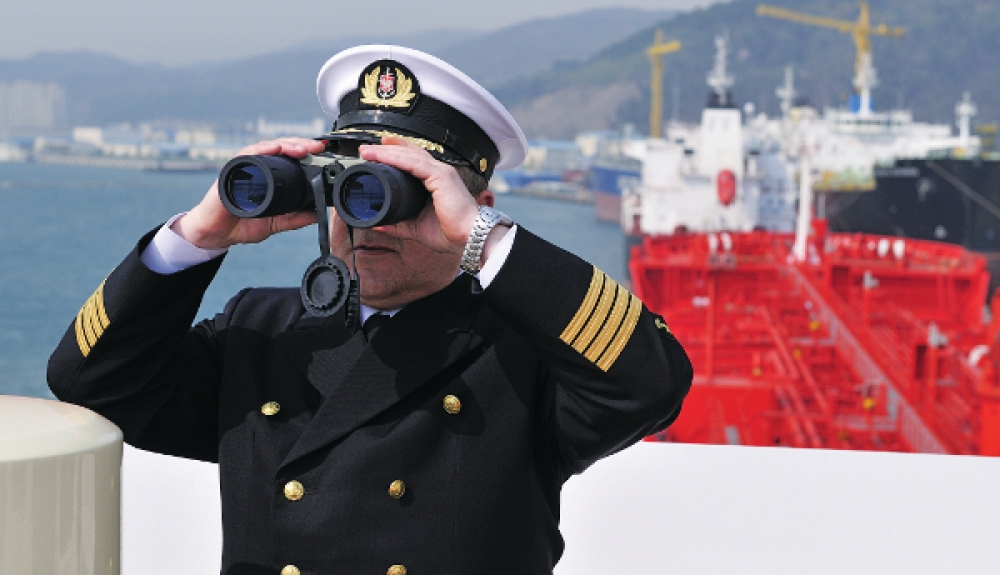 &Sigma;&eta;&kappa;ώ&nu;&epsilon;&iota; &laquo;ά&gamma;&kappa;&upsilon;&rho;&alpha;&raquo; &tau;&omicron; &epsilon;&rho;&gamma;&omicron;&tau;ά&xi;&iota;&omicron; &gamma;&iota;&alpha; &tau;&eta;&nu; &Alpha;&kappa;&alpha;&delta;&eta;&mu;ί&alpha; &Nu;&alpha;&upsilon;&tau;&iota;&kappa;&omicron;ύ &sigma;&tau;&eta; &Nu;&epsilon;ά&pi;&omicron;&lambda;&eta;