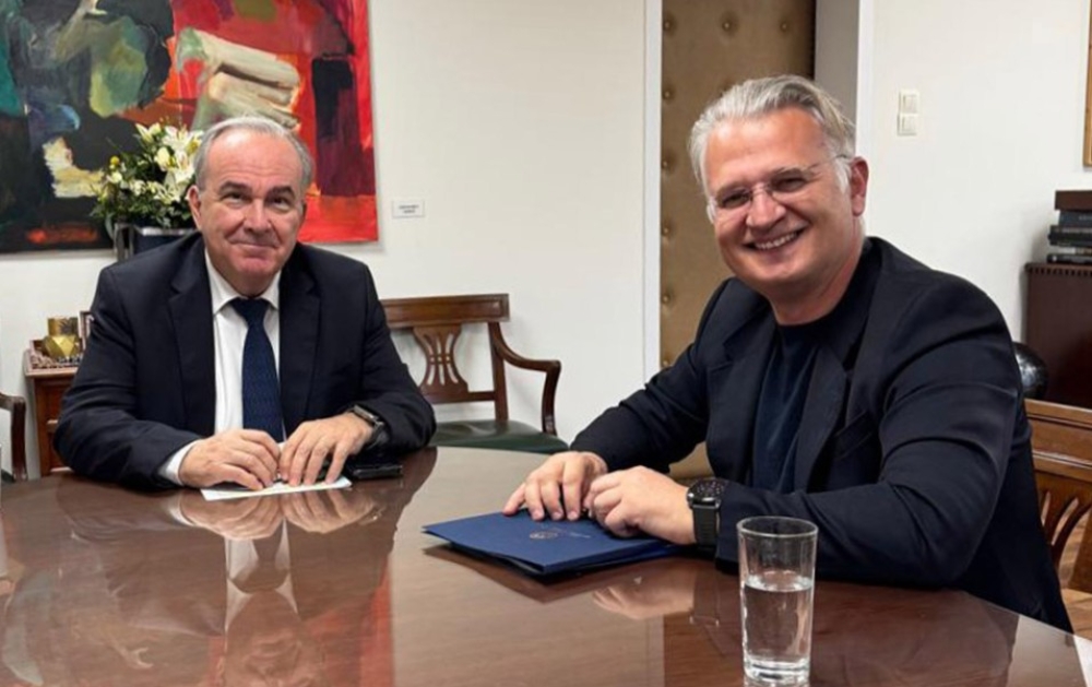 &Epsilon;&gamma;&kappa;&rho;ί&theta;&eta;&kappa;&epsilon; &tau;&omicron; &Pi;&Pi;&Alpha; &Pi;&epsilon;&lambda;&omicron;&pi;&omicron;&nu;&nu;ή&sigma;&omicron;&upsilon;: 195 &epsilon;&kappa;&alpha;&tau;. &epsilon;&upsilon;&rho;ώ &gamma;&iota;&alpha; &nu;έ&alpha; έ&rho;&gamma;&alpha;