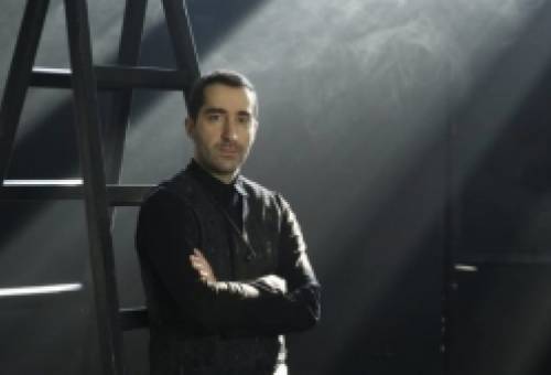 Το νέο τραγούδι του Ζαχαρία Καρούνη «Έλα»