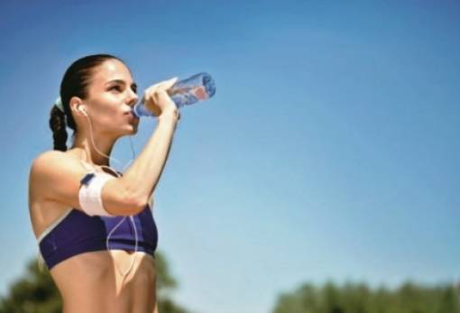 Καύσωνας: Τέσσερις συμβουλές για να αναπνέετε καλύτερα με το θερμόμετρο στους 40