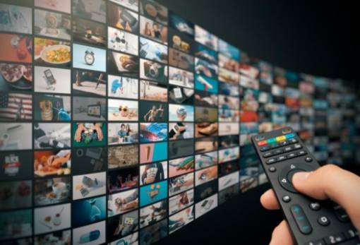 Στη Μάνη το ορμητήριο των «τηλε-πειρατών»