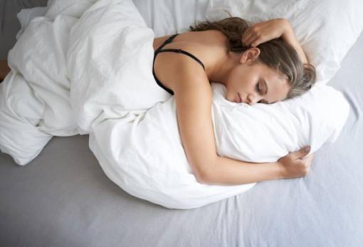 Έρευνα: 2 βραδιές κακού ύπνου μάς κάνουν να νιώθουμε 4 χρόνια μεγαλύτεροι