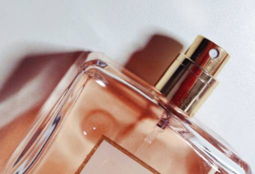 Τα tips που ακολουθούν οι Γαλλίδες με το άρωμά τους