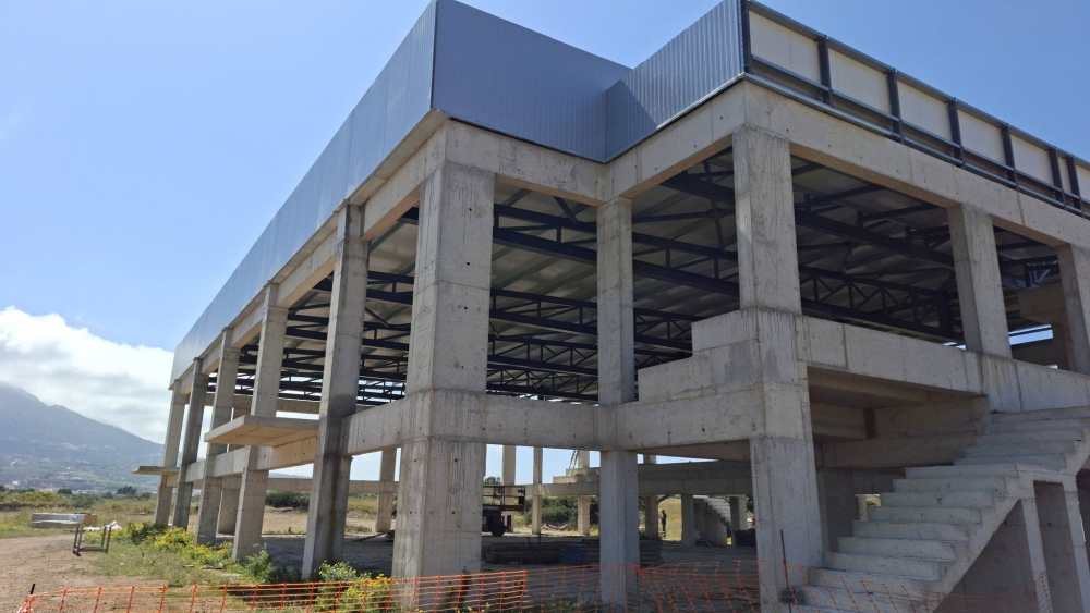 &Omicron;&lambda;&omicron;έ&nu;&alpha; &kappa;&alpha;&iota; &pi;&iota;&omicron; &kappa;&omicron;&nu;&tau;ά &sigma;&tau;&eta;&nu; &upsilon;&lambda;&omicron;&pi;&omicron;ί&eta;&sigma;&eta; &tau;&omicron; &alpha;&theta;&lambda;&eta;&tau;&iota;&kappa;ό &laquo;&pi;&alpha;&lambda;&alpha;&tau;ά&kappa;&iota;&raquo; &tau;&omega;&nu; &Beta;&alpha;&tau;ί&kappa;&omega;&nu;