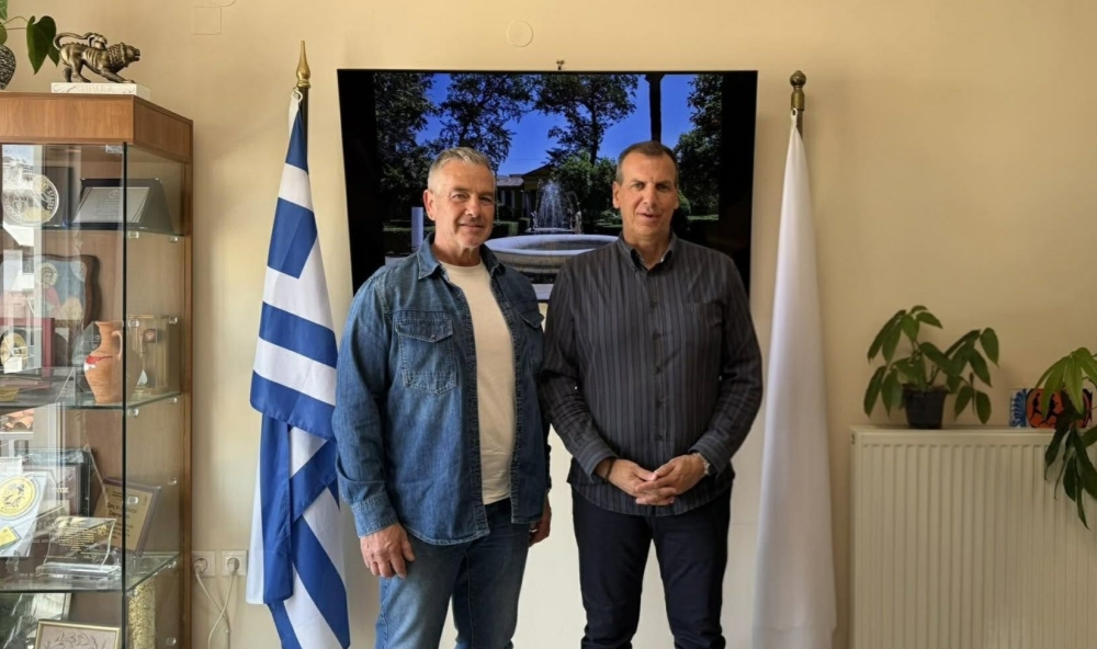 &Epsilon;&beta;&delta;&omicron;&mu;ά&delta;&alpha; &Omicron;&mu;&omicron;&gamma;&epsilon;&nu;ώ&nu;: &Kappa;&epsilon;&rho;&delta;&iota;&sigma;&mu;έ&nu;&eta; &omicron;&upsilon;&sigma;ί&alpha; ή &epsilon;&pi;&iota;&kappa;&omicron;&iota;&nu;&omega;&nu;&iota;&alpha;&kappa;έ&sigmaf; &epsilon;&nu;&tau;&upsilon;&pi;ώ&sigma;&epsilon;&iota;&sigmaf;;