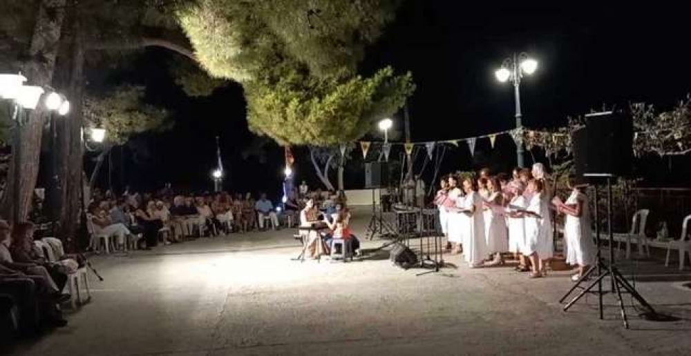 &Delta;&rho;ά&sigma;&epsilon;&iota;&sigmaf; &pi;&omicron;&lambda;&iota;&tau;&iota;&sigma;&mu;&omicron;ύ &sigma;&tau;&omicron; &Phi;&epsilon;&sigma;&tau;&iota;&beta;ά&lambda; &tau;έ&chi;&nu;&eta;&sigmaf; &tau;&omicron;&upsilon; &sigma;&upsilon;&lambda;&lambda;ό&gamma;&omicron;&upsilon; &laquo;&Tau;έ&chi;&nu;&eta; &Chi;&rho;&omega;&raquo;