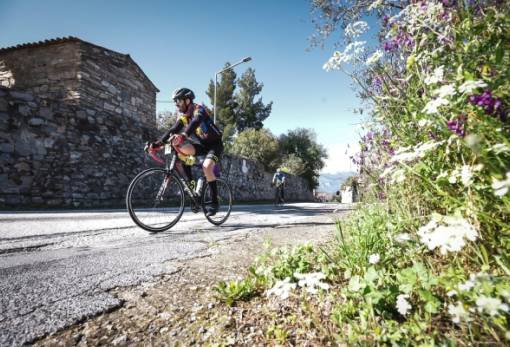 Γύρισε ο τροχός του Tour de France, σκάλωσε το «γρανάζι» της τοπικής αγοράς