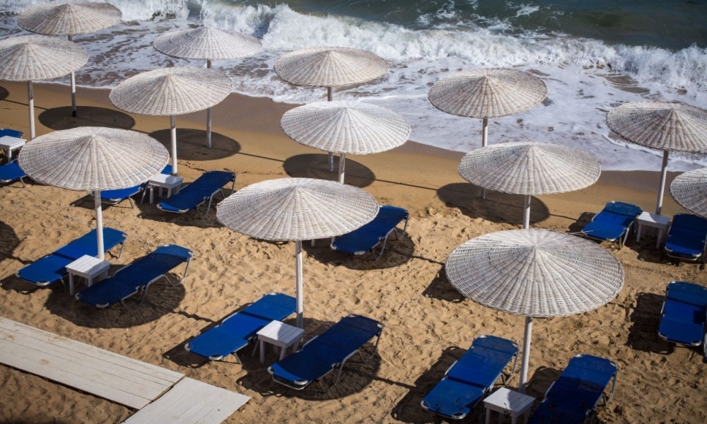 MyCoast: &Sigma;&upsilon;&nu;&epsilon;&chi;ί&zeta;&omicron;&nu;&tau;&alpha;&iota; &omicron;&iota; έ&lambda;&epsilon;&gamma;&chi;&omicron;&iota; &sigma;&epsilon; &alpha;&iota;&gamma;&iota;&alpha;&lambda;ό &kappa;&alpha;&iota; &pi;&alpha;&rho;&alpha;&lambda;ί&epsilon;&sigmaf;