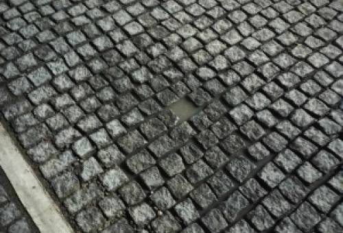 Τους παρέσυρε (τους κυβόλιθους) το «ρέμα», δεν είναι ψέμα…