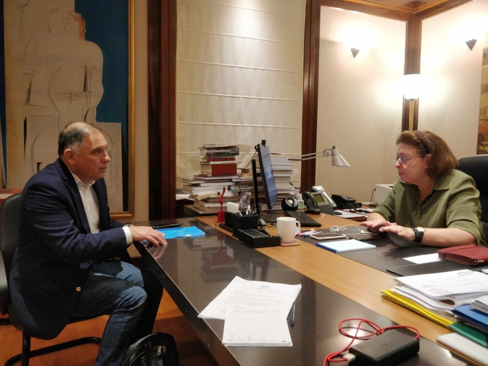 &Sigma;&tau;&omicron; &Upsilon;&Pi;&Pi;&Omicron; &eta; &alpha;&pi;&omicron;&kappa;&alpha;&tau;ά&sigma;&tau;&alpha;&sigma;&eta; &tau;&omicron;&upsilon; &beta;&upsilon;&zeta;&alpha;&nu;&tau;&iota;&nu;&omicron;ύ &pi;ύ&rho;&gamma;&omicron;&upsilon; &sigma;&tau;&alpha; &Kappa;&alpha;&lambda;ύ&beta;&iota;&alpha; &Sigma;&omicron;&chi;ά&sigmaf;