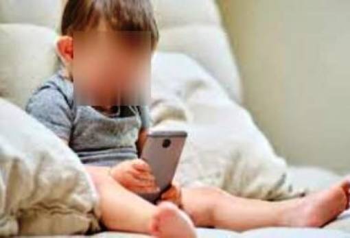 Ο μπόμπιρας και το κινητό