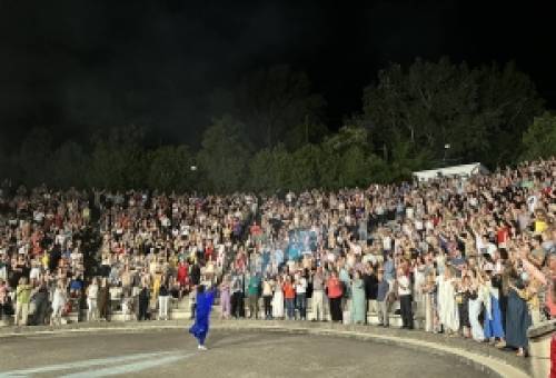 Ξεσήκωσε το Σαϊνοπούλειο Αμφιθέατρο η Άλκηστις Πρωτοψάλτη